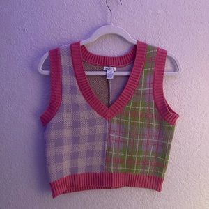 Pink v-neck plaid sweater vest